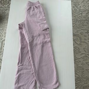 Aritzia- TNA mega fleece cargo sweatpants XS pink